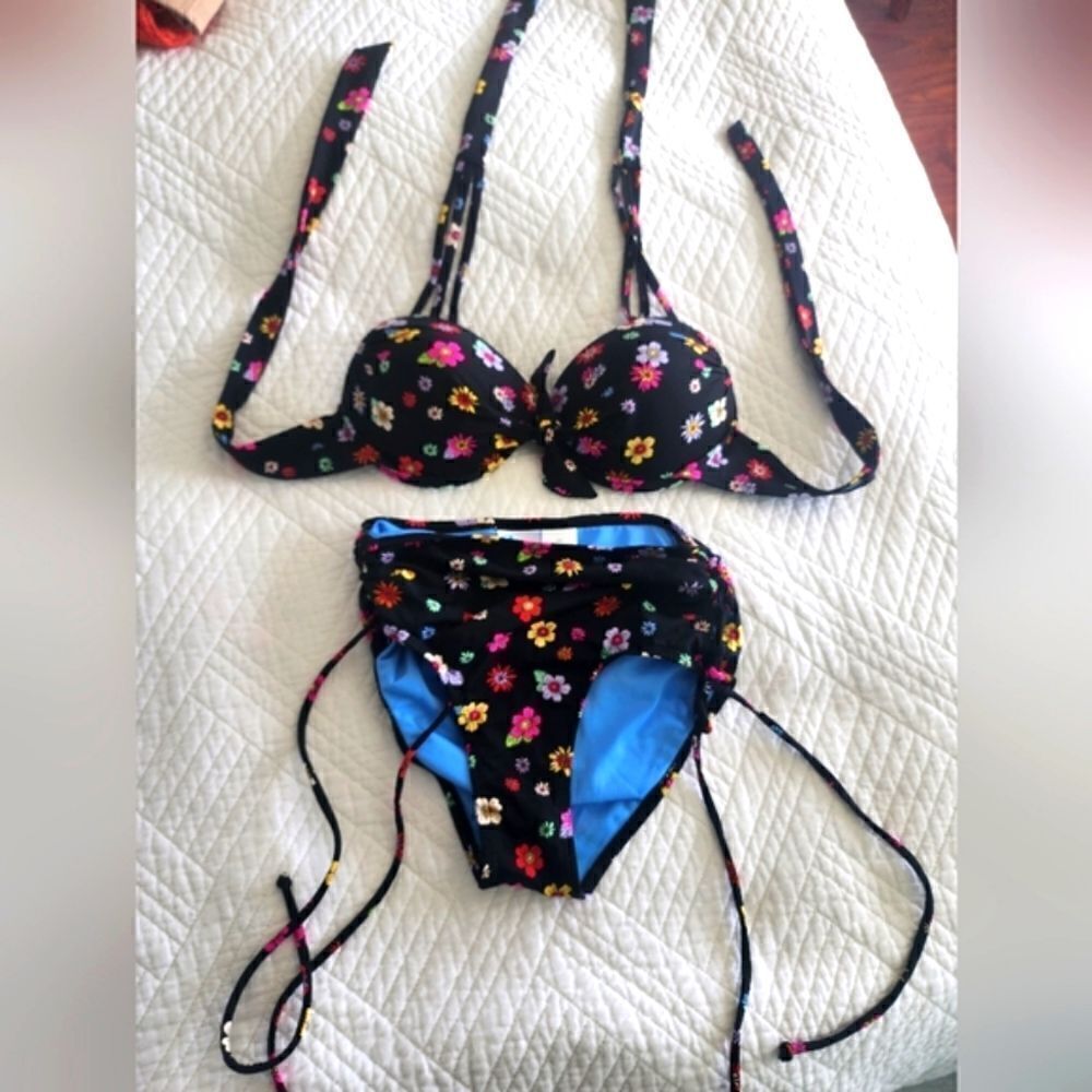 California Waves floral bikini set